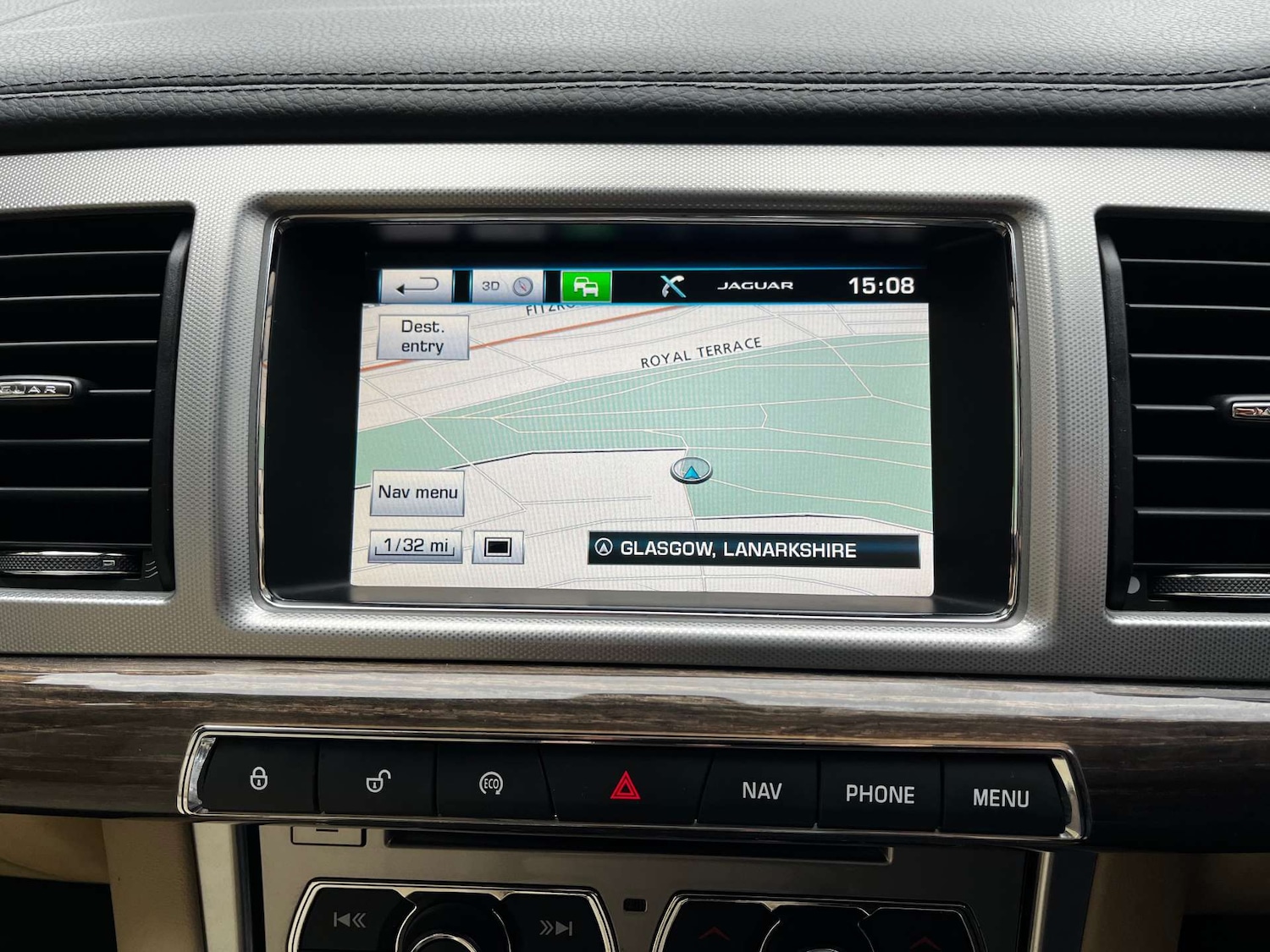 Used Jaguar XF 2015 for sale - 77128597: Photo 9