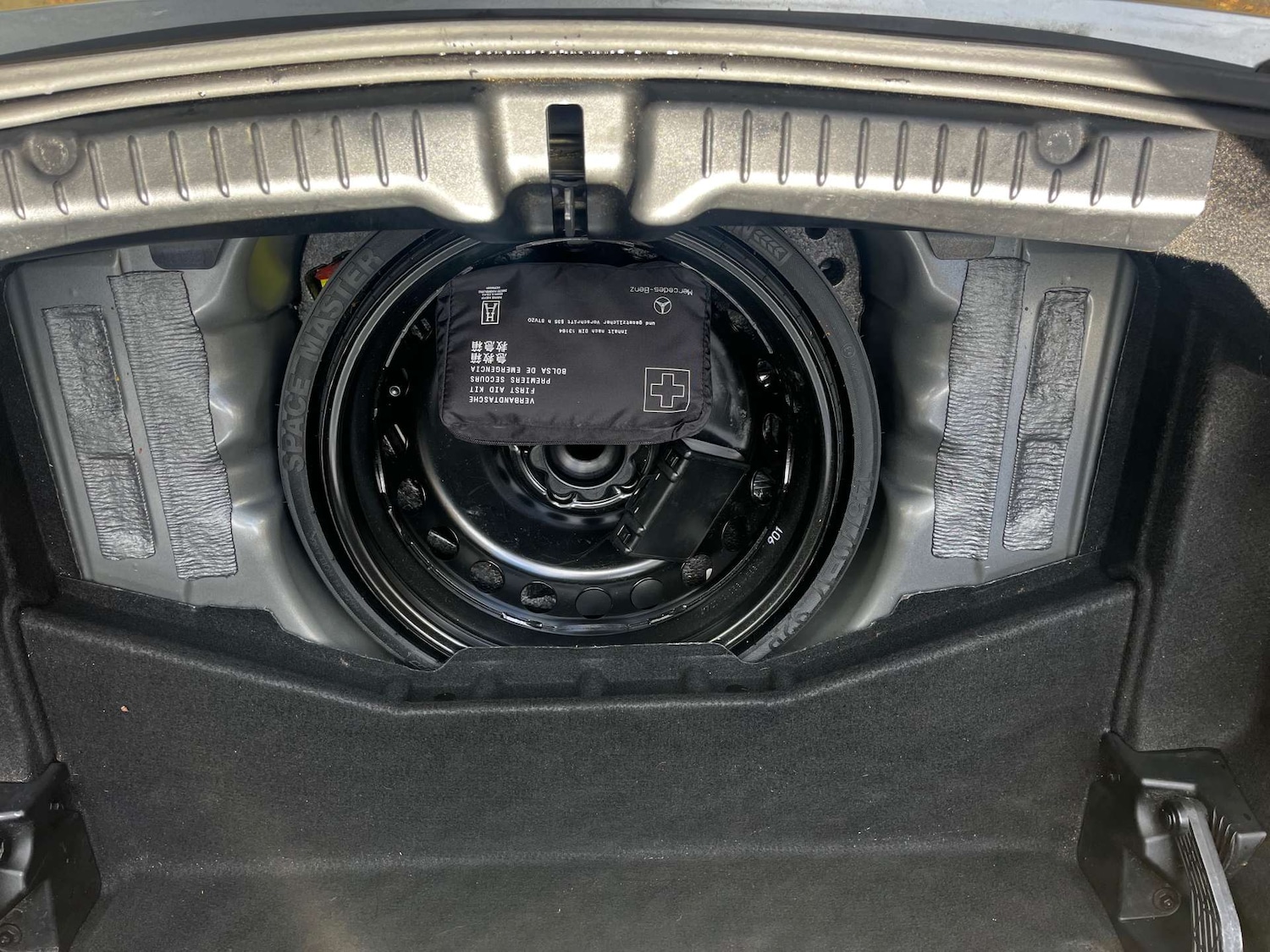 Used Mercedes-Benz SLK 2012 for sale - 76462030: Photo 42