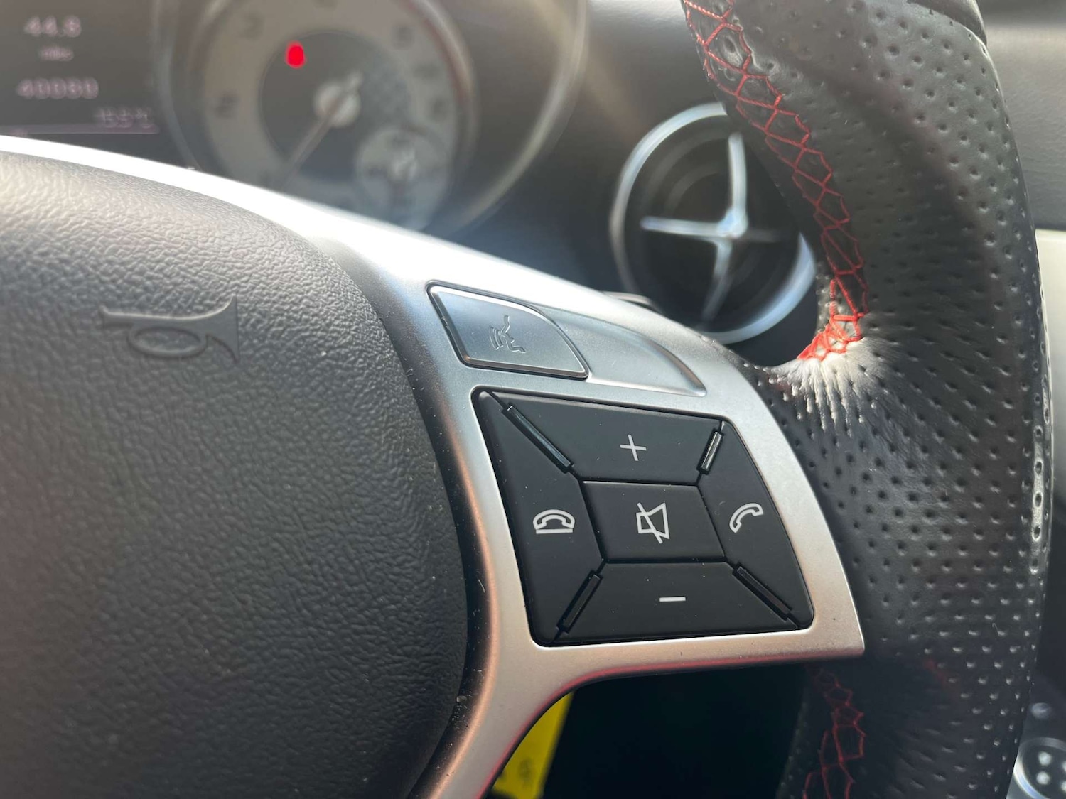 Used Mercedes-Benz SLK 2012 for sale - 76462030: Photo 45