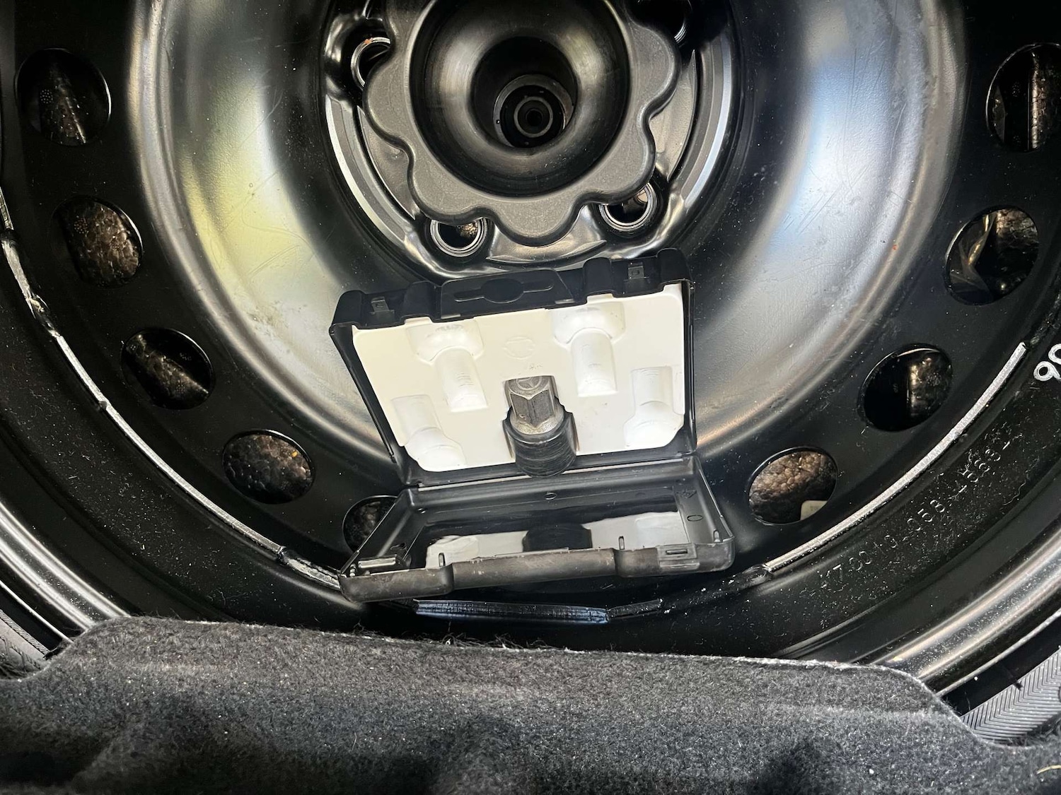 Used Mercedes-Benz SLK 2012 for sale - 76462030: Photo 48