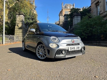 Used Abarth 695 2018 for sale - 76462043: Photo
