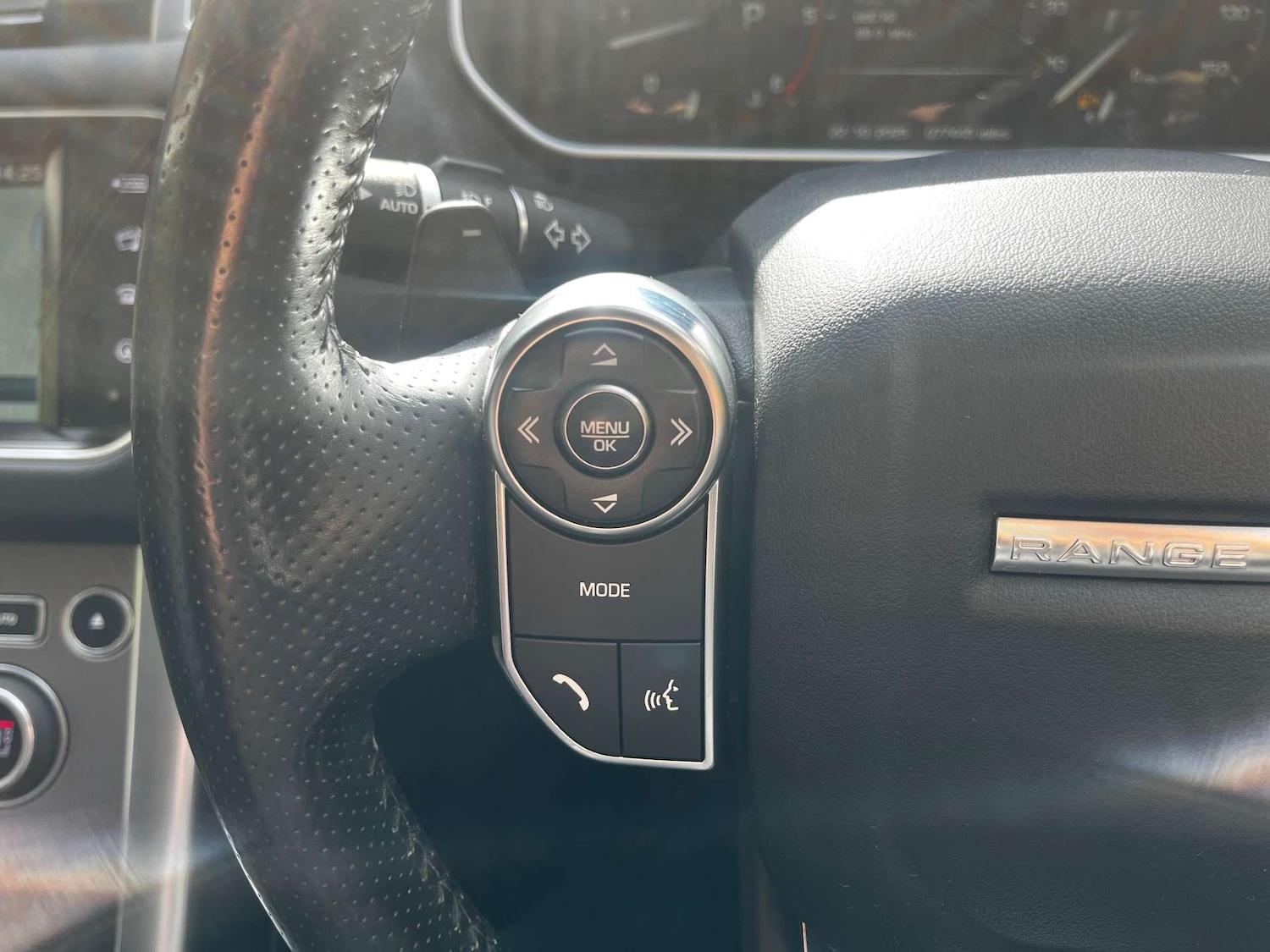 Used Land Rover Range Rover Sport 2016 for sale - 76462045: Photo 46