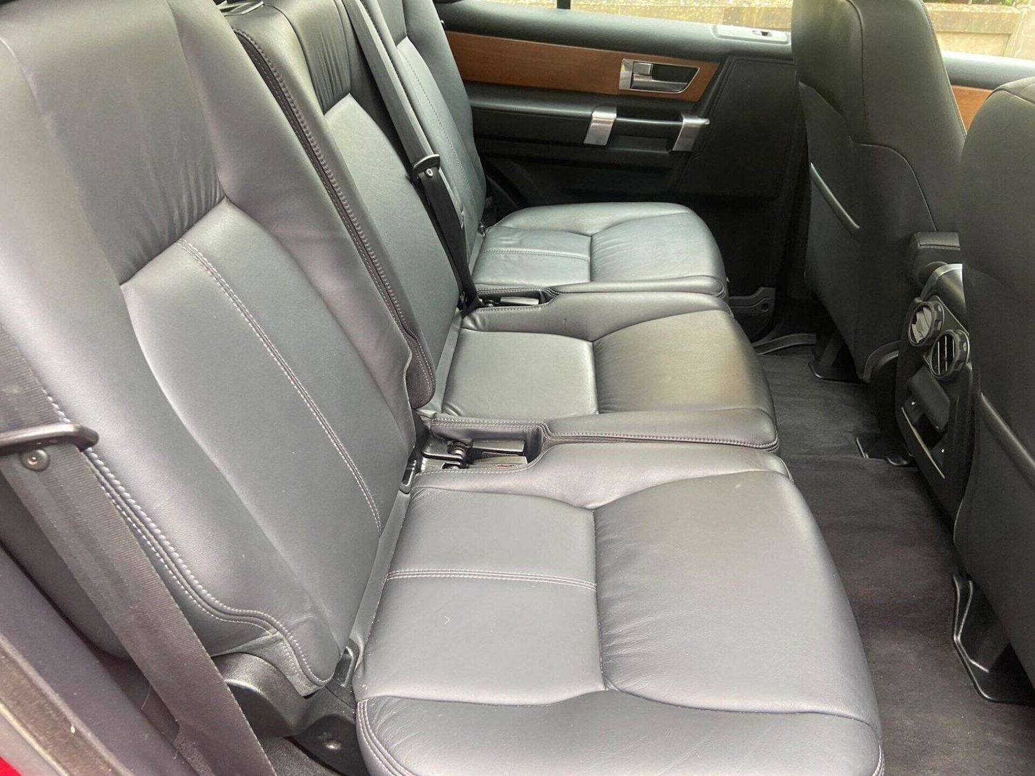 Used Land Rover Discovery 2015 for sale - 76462079: Photo 12