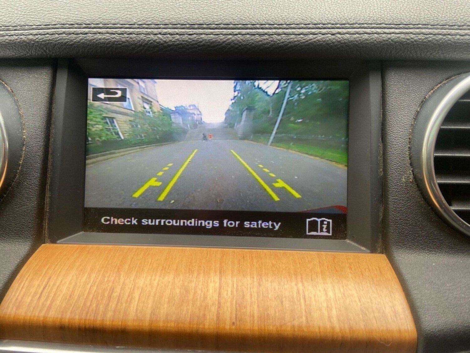 Used Land Rover Discovery 2015 for sale - 76462079: Photo 13