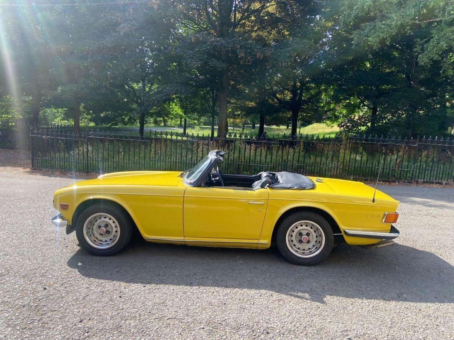 Used Triumph TR6 1975 for sale - 77128561: Photo 2
