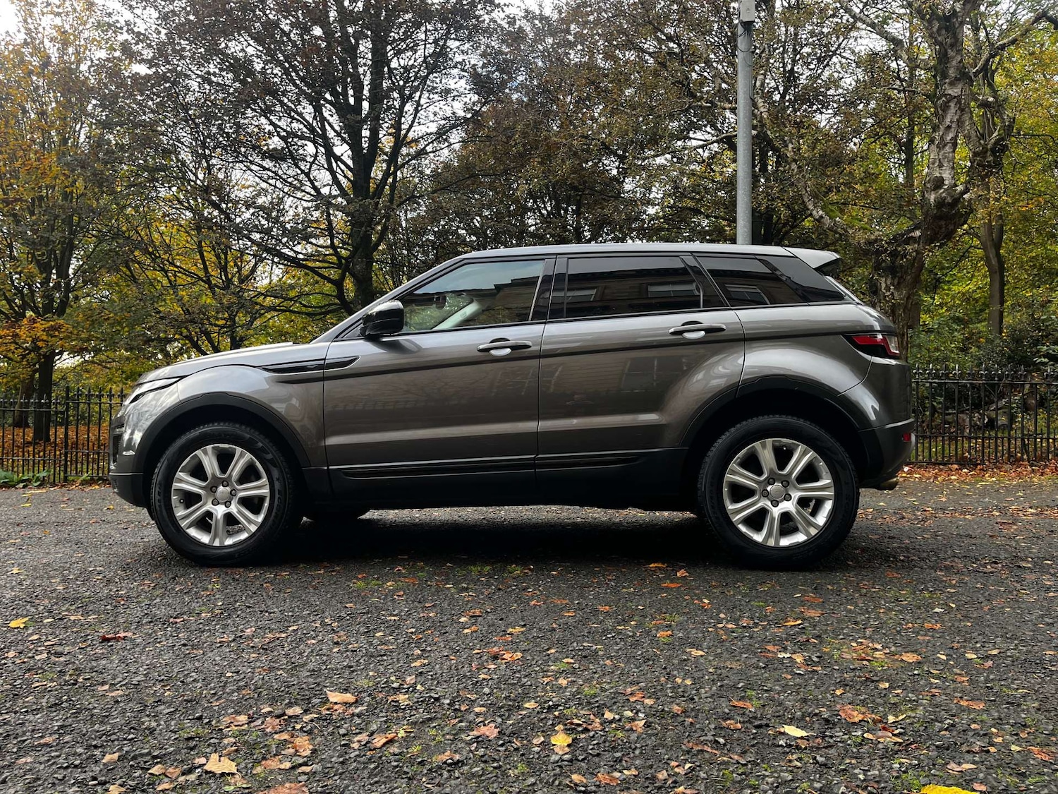 Used Land Rover Range Rover Evoque 2018 for sale - 76462086: Photo 2