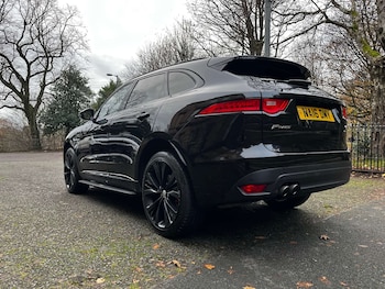 Used Jaguar F-Pace 2016 for sale - 76547254: Photo