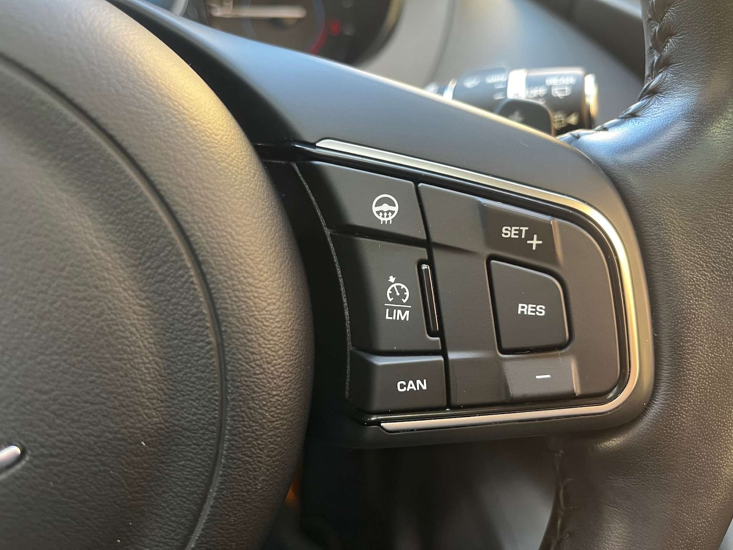 Used Jaguar F-Pace 2017 for sale - 77128540: Photo 59