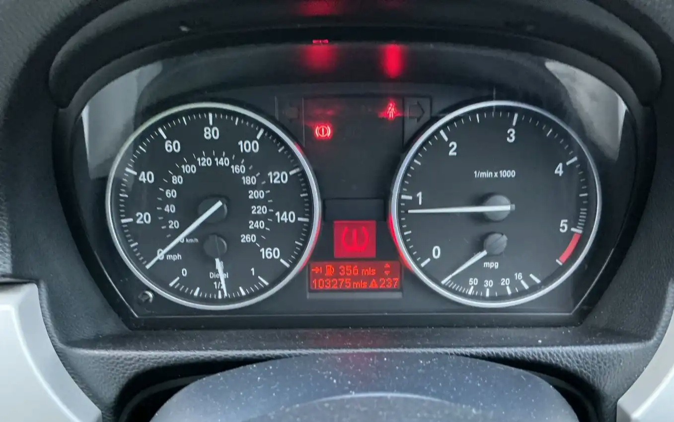 Used BMW 3 Series 2011 for sale - 77804910: Photo 5