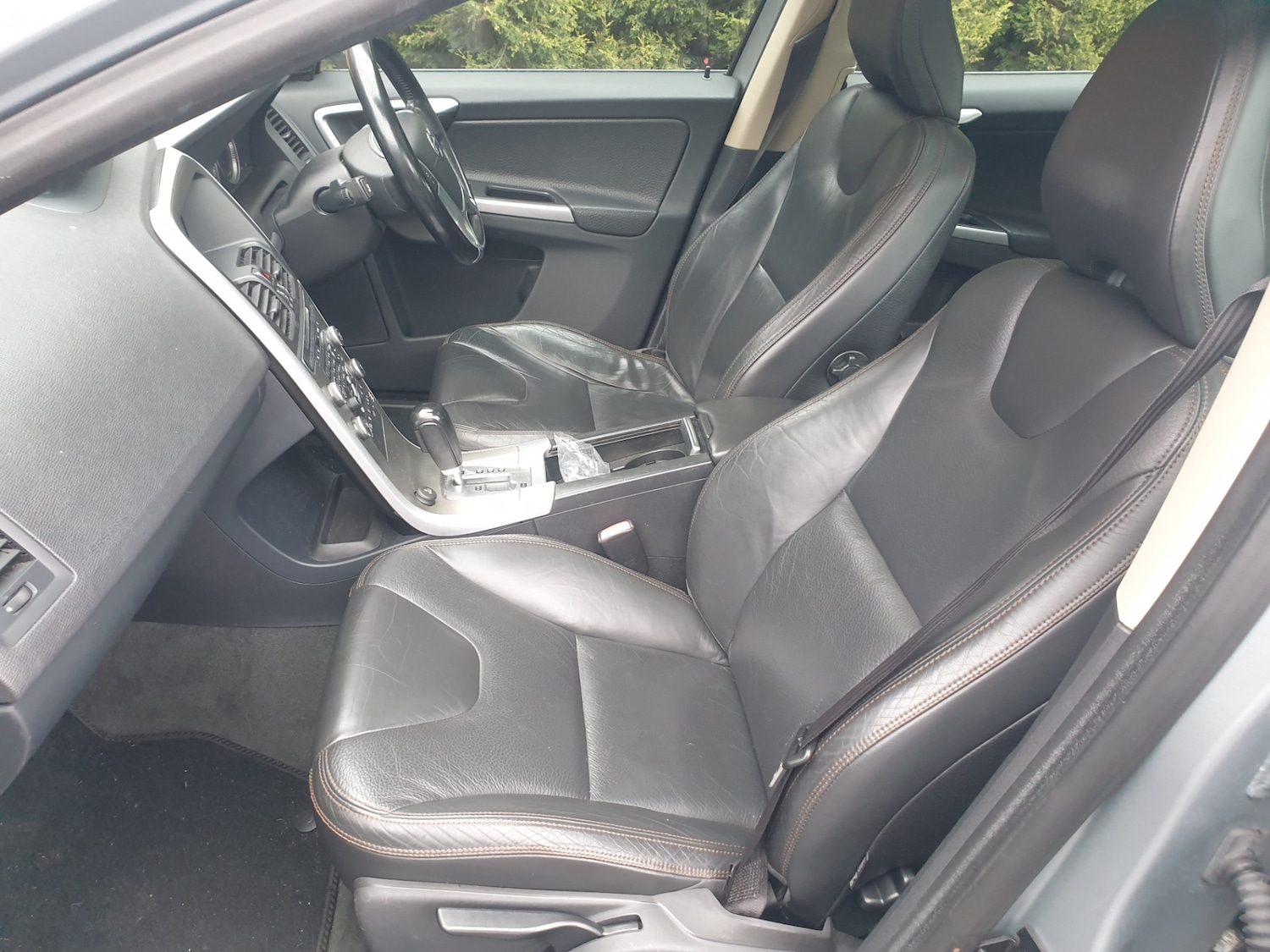 Used Volvo XC60 2010 for sale - 78045337: Photo 11