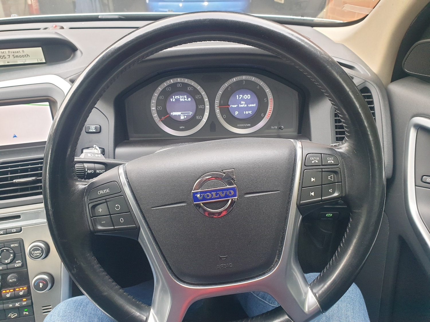 Used Volvo XC60 2010 for sale - 78045337: Photo 16