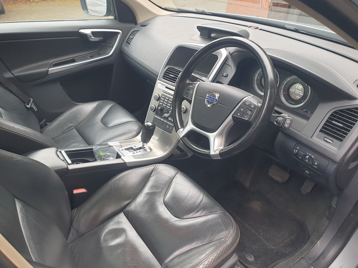 Used Volvo XC60 2010 for sale - 78045337: Photo 8