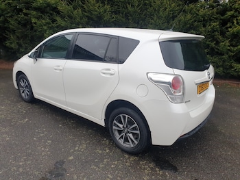 Used Toyota Verso 2013 for sale - 77691257: Photo