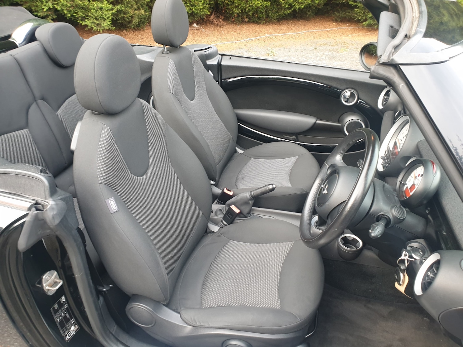 Used MINI Convertible 2013 for sale - 76302172: Photo 16