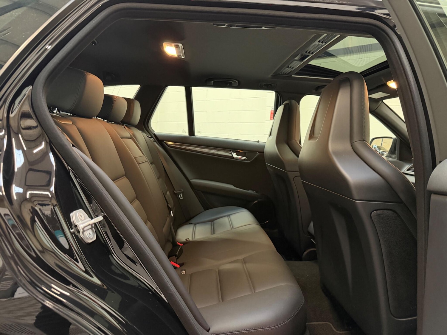 Used Mercedes-Benz C Class 2023 for sale - 77804978: Photo 6