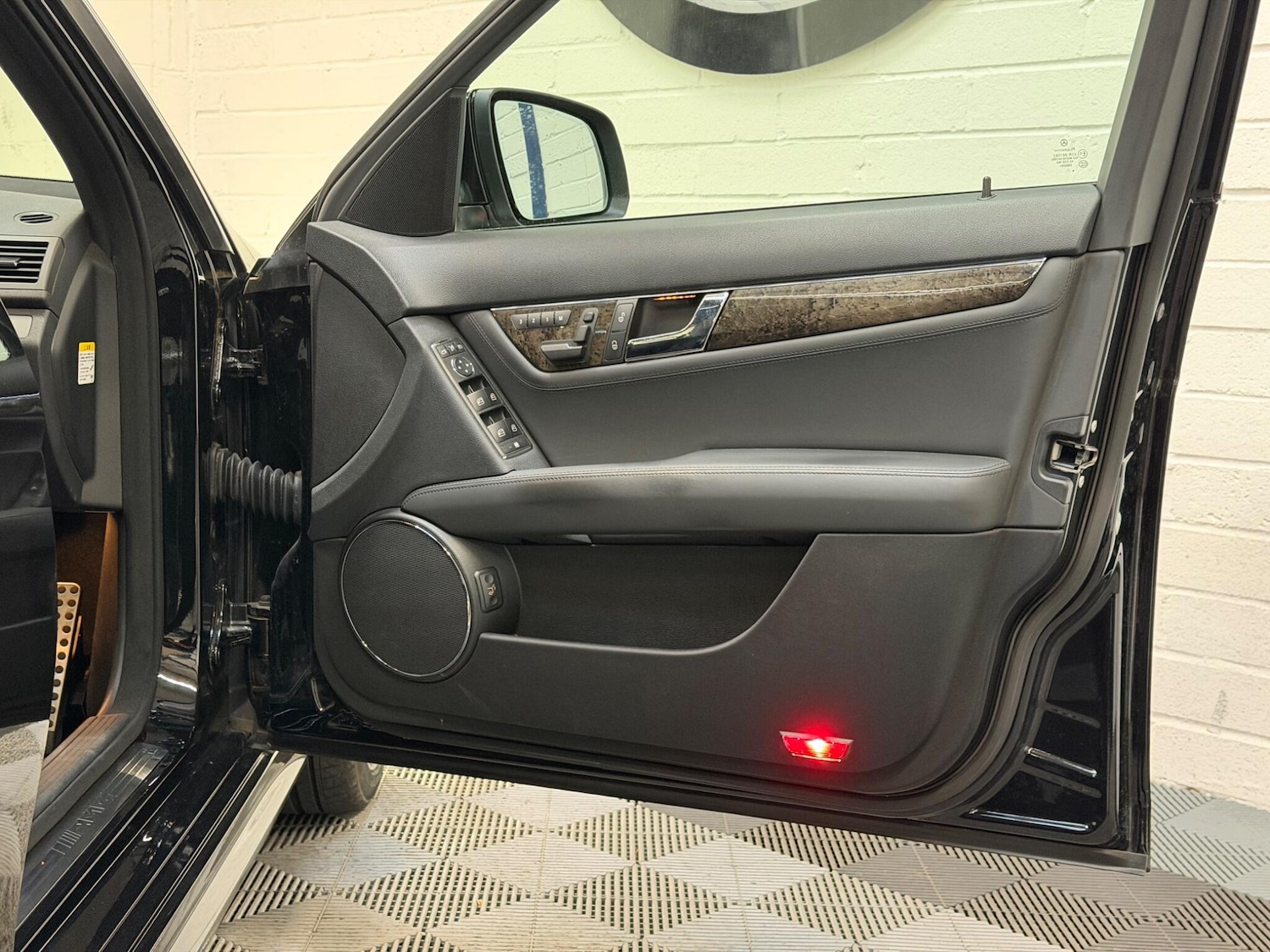 Used Mercedes-Benz C Class 2023 for sale - 77804978: Photo 8