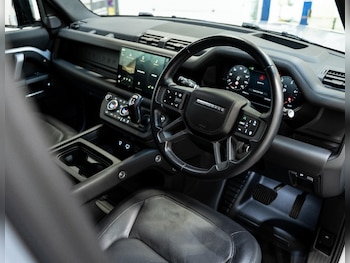 Used Land Rover Defender 2024 for sale - 78266802: Photo