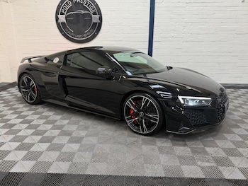 (21) - 5.2 FSI V10 Performance Carbon Black S Tronic quattro Euro 6 (s/s) 2dr