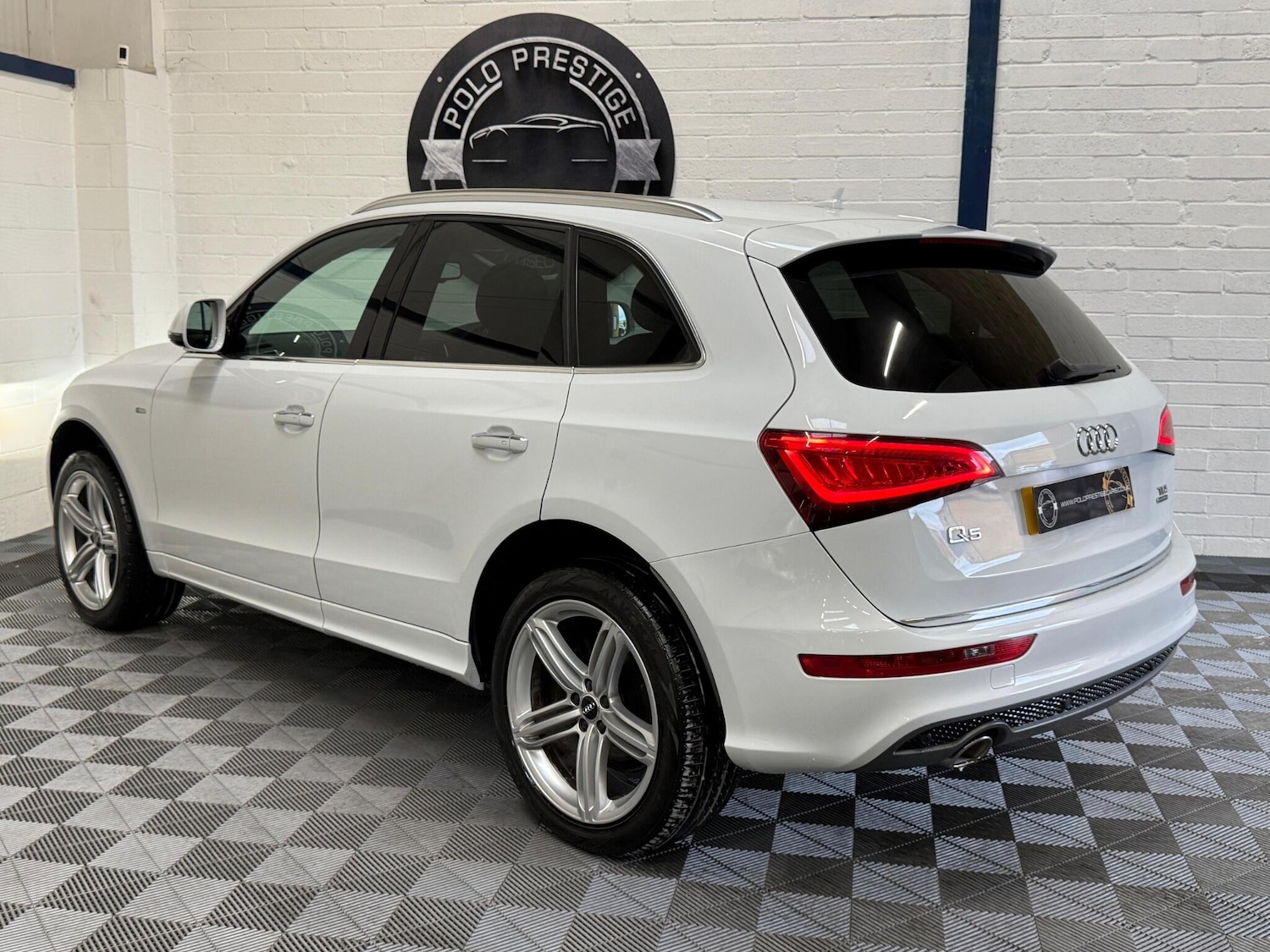 Used Audi Q5 2015 for sale - 76690926: Photo 2