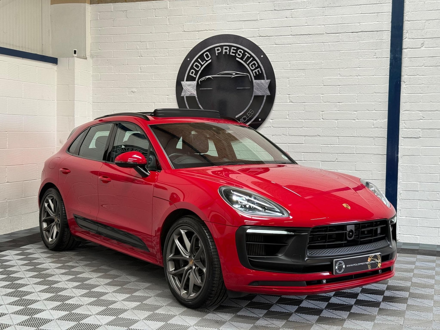 Used Porsche Macan 2022 for sale - 76690917: Photo 1