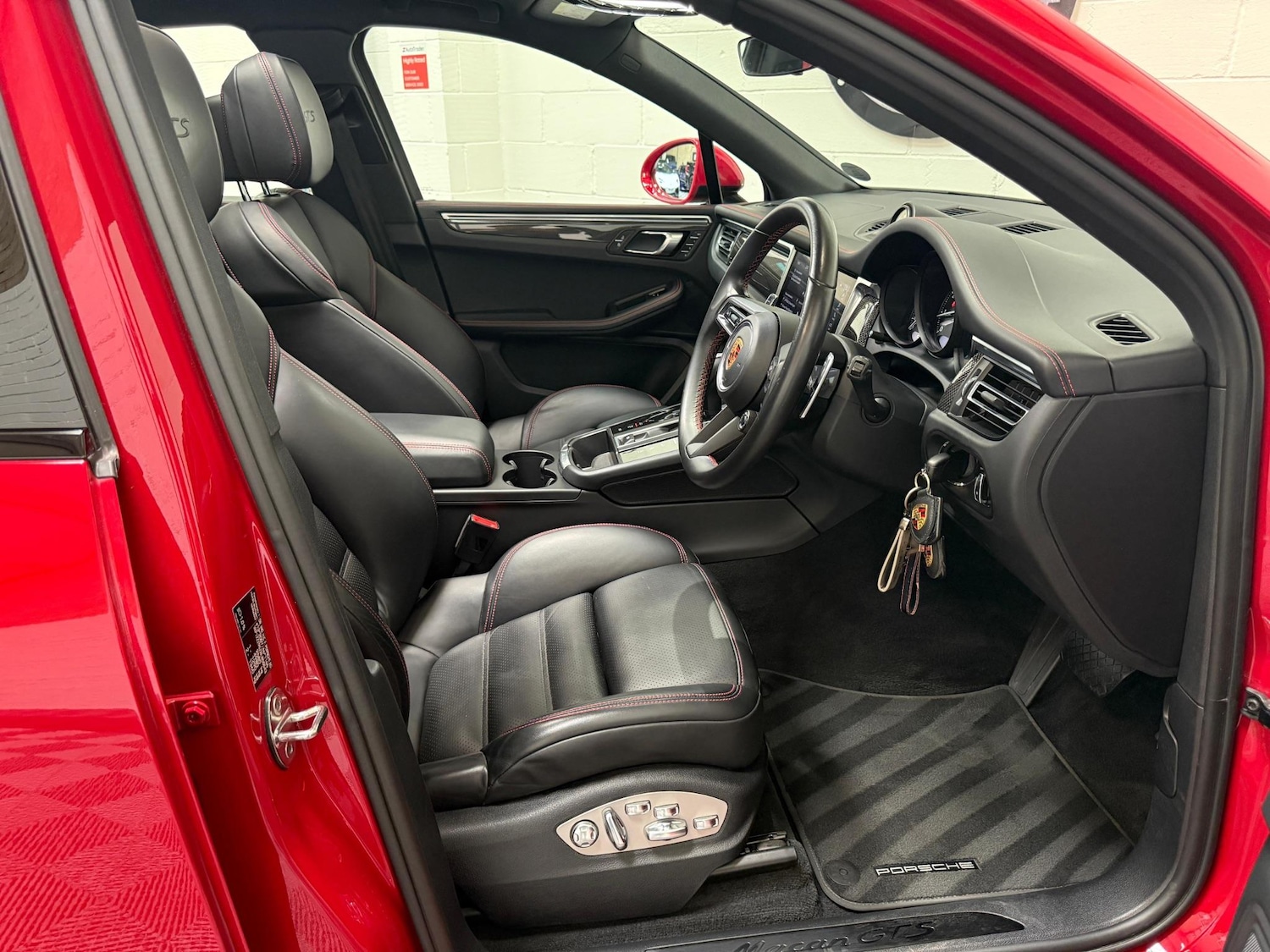 Used Porsche Macan 2022 for sale - 76690917: Photo 9