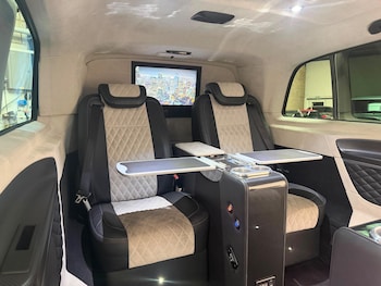 Used Mercedes-Benz V-Class 2018 for sale - 79049651: Photo