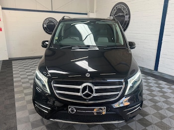 Used Mercedes-Benz V-Class 2018 for sale - 79049651: Photo