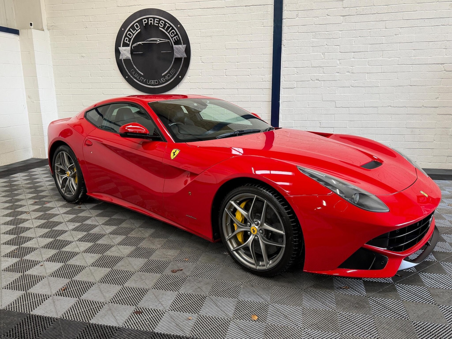 Used Ferrari F12 Berlinetta 2015 for sale - 76854950: Photo 1