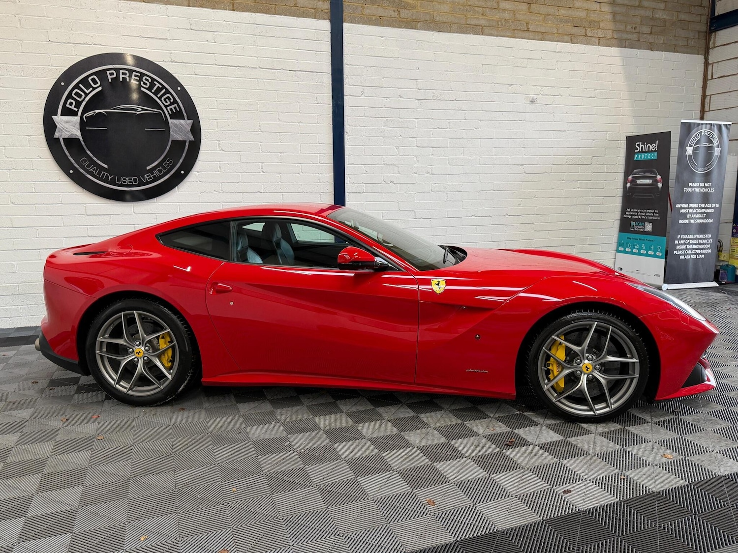 Used Ferrari F12 Berlinetta 2015 for sale - 76854950: Photo 23