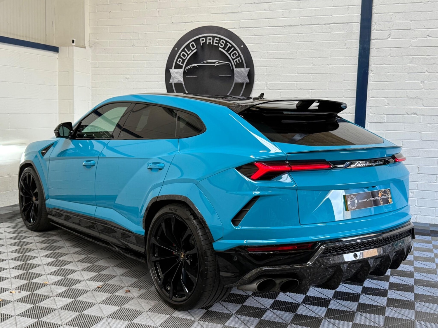 Used Lamborghini Urus 2020 for sale - 76690933: Photo 2
