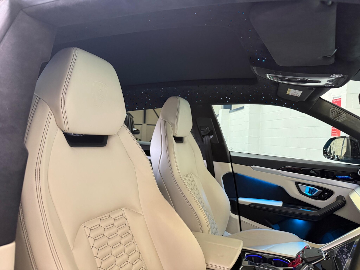 Used Lamborghini Urus 2020 for sale - 76690933: Photo 38