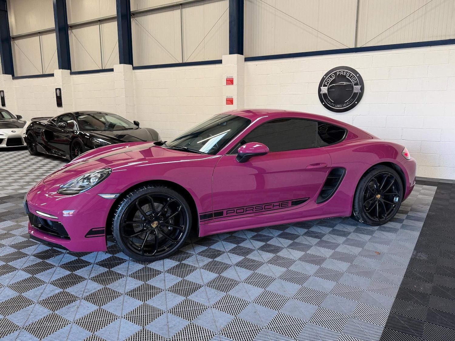 Used Porsche Cayman 2024 for sale - 76896430: Photo 10