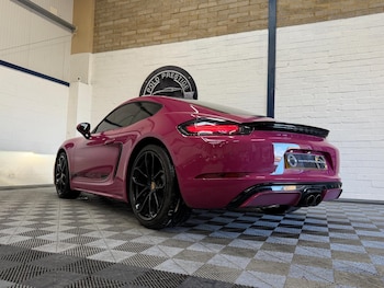 Used Porsche 718 Cayman 2024 for sale - 76896430: Photo