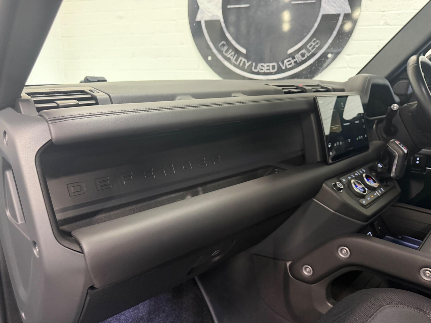 Used Land Rover Defender 2024 for sale - 77421223: Photo 15