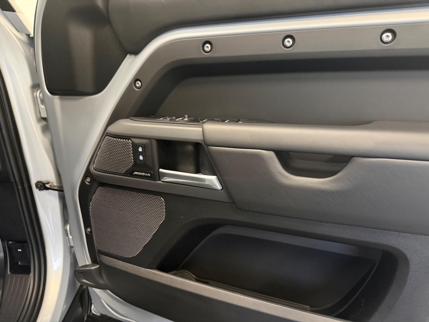 Used Land Rover Defender 2024 for sale - 77421223: Photo 22