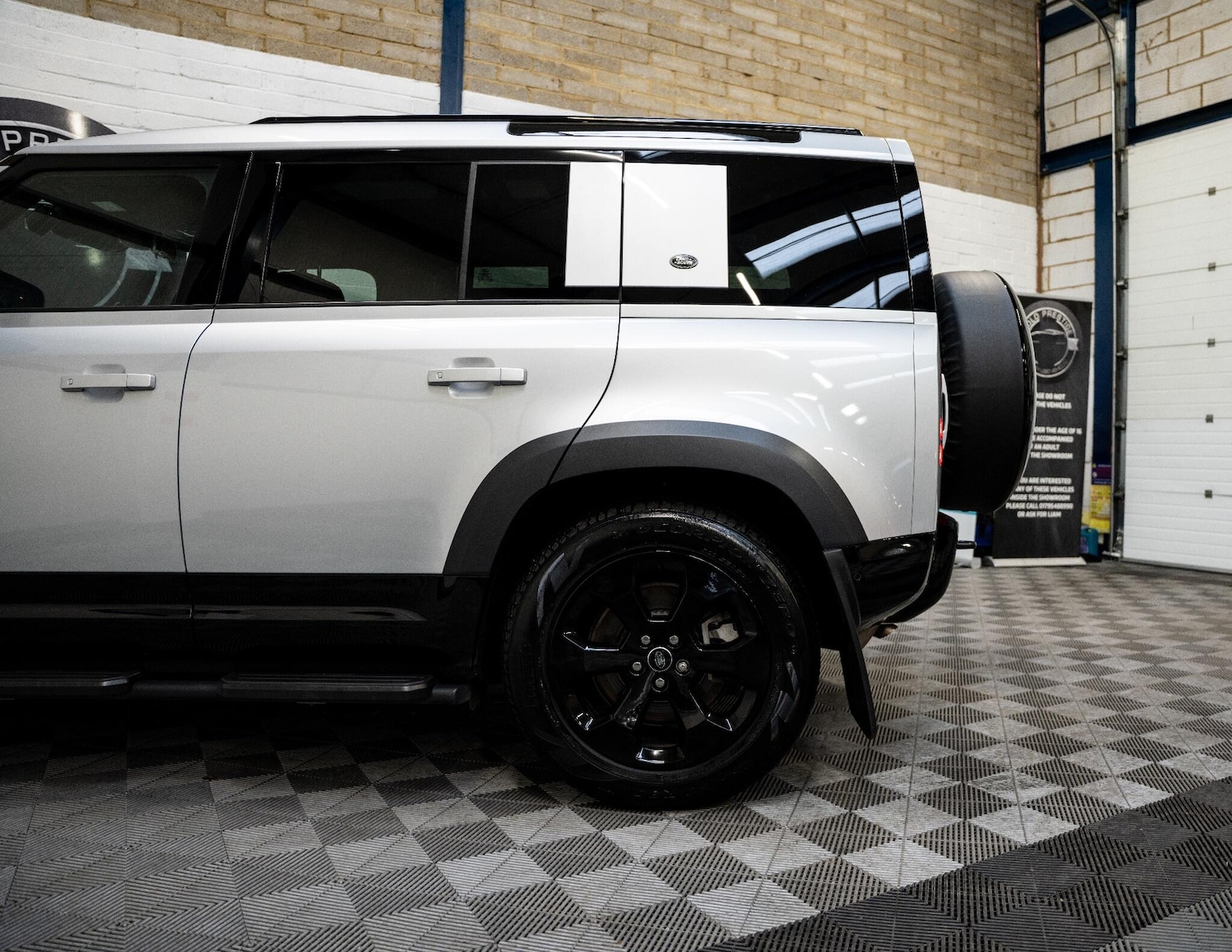 Used Land Rover Defender 110 2024 for sale - 77421223: Photo 27