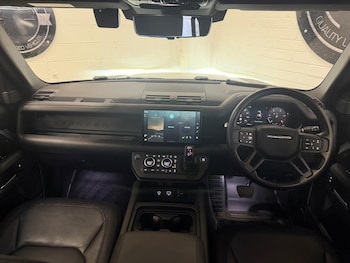 Used Land Rover Defender 2024 for sale - 77421223: Photo