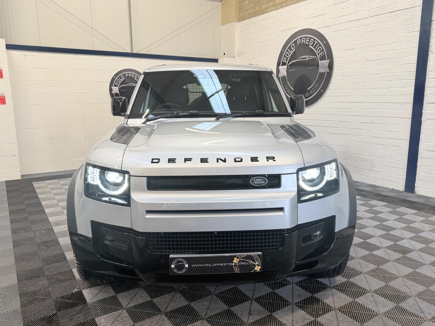 Used Land Rover Defender 2024 for sale - 77421223: Photo 4