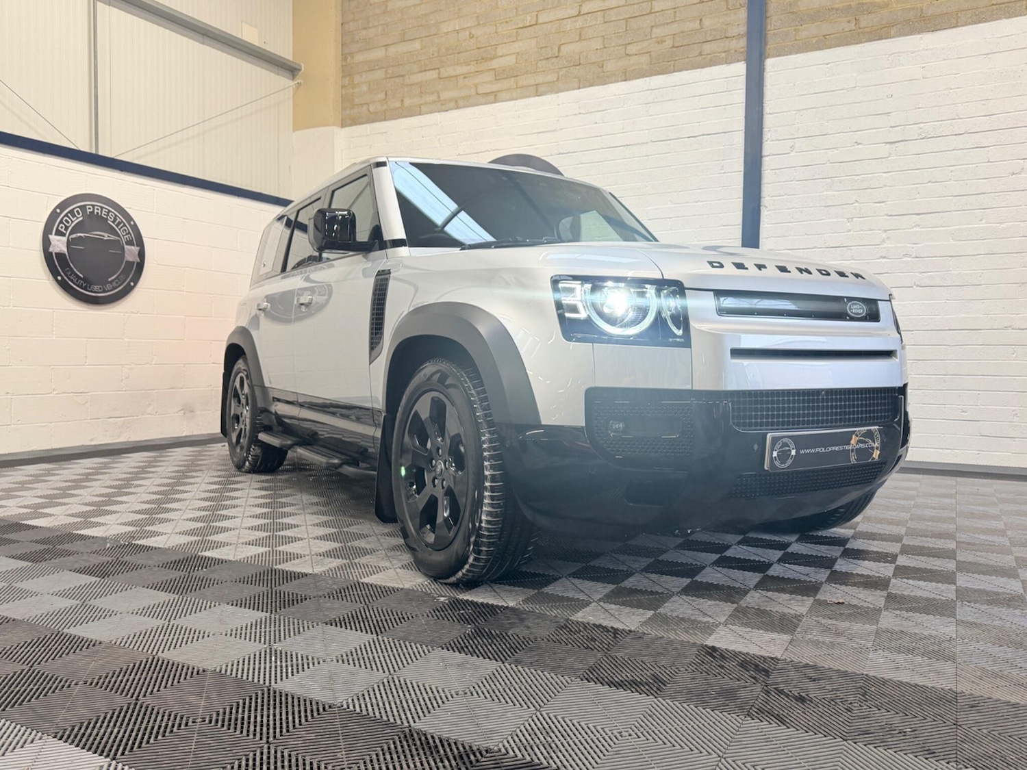 Used Land Rover Defender 2024 for sale - 77421223: Photo 5