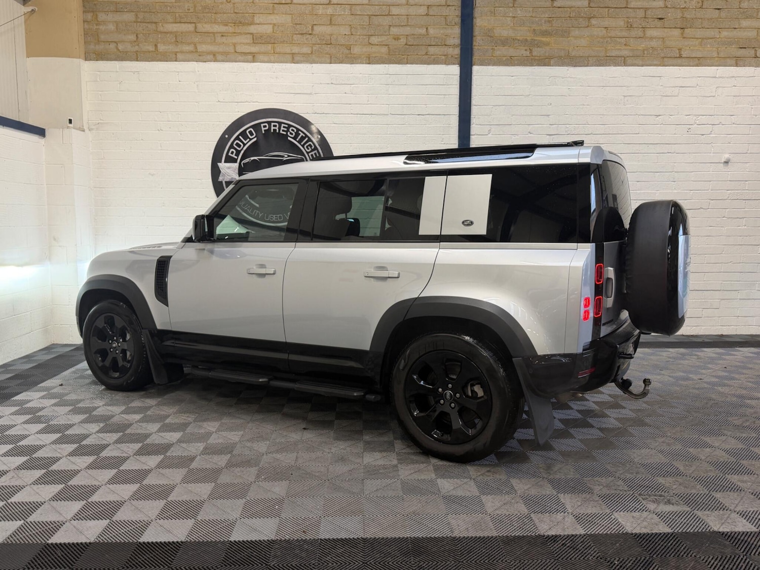 Used Land Rover Defender 2024 for sale - 77421223: Photo 7