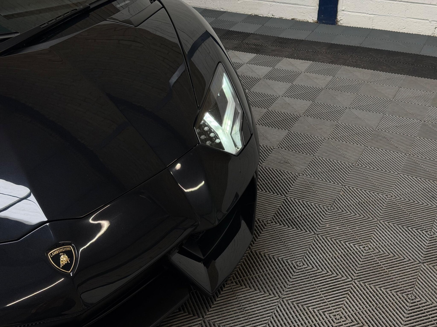 Used Lamborghini Aventador 2011 for sale - 78168270: Photo 12