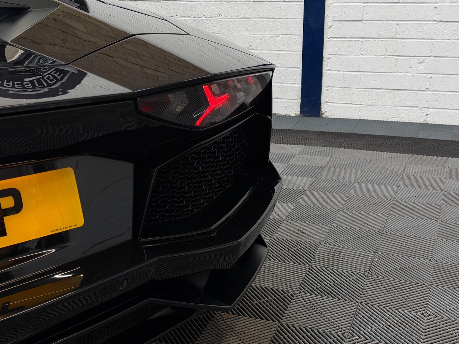 Used Lamborghini Aventador 2011 for sale - 78168270: Photo 24