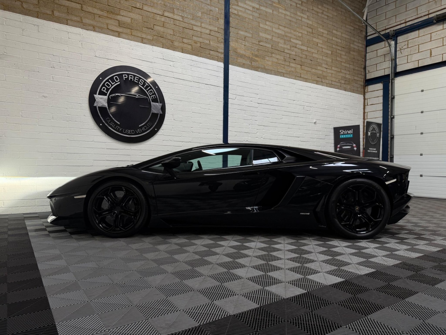 Used Lamborghini Aventador 2011 for sale - 78168270: Photo 25