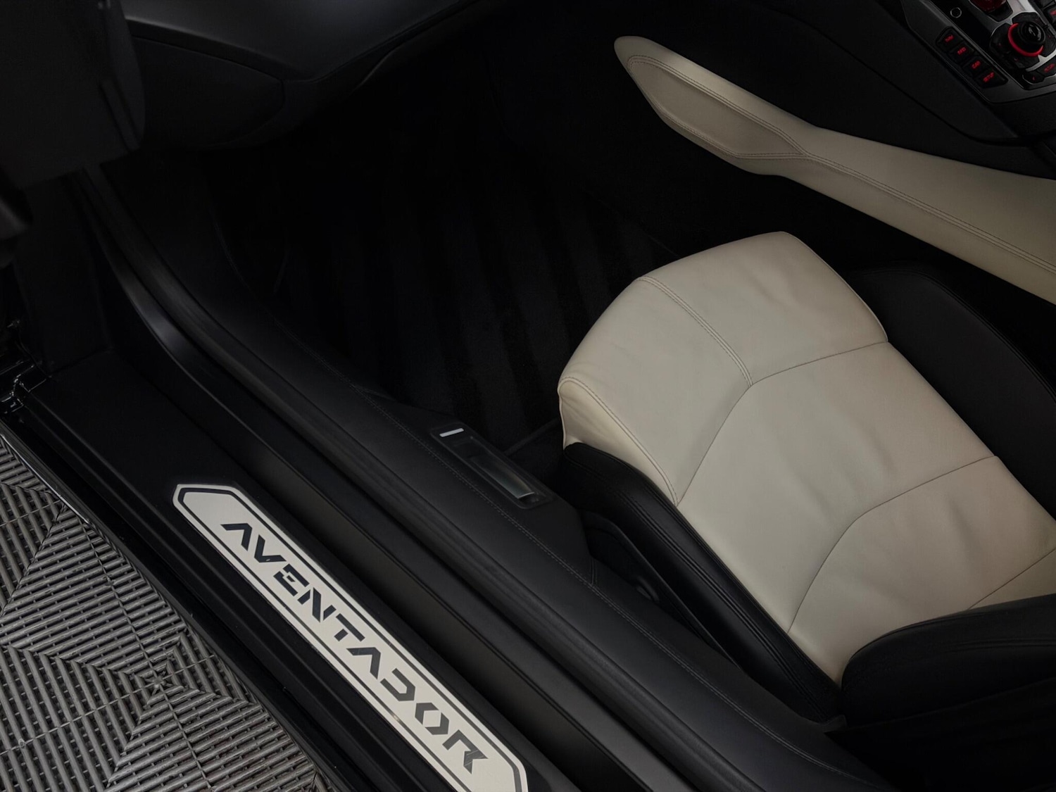 Used Lamborghini Aventador 2011 for sale - 78168270: Photo 26