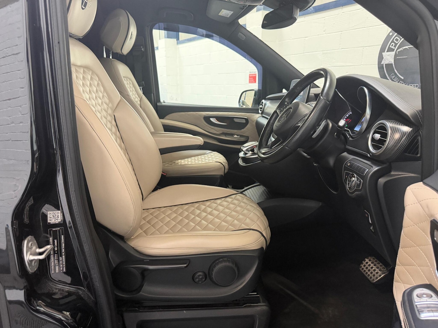 Used Mercedes-Benz V-Class 2017 for sale - 77951740: Photo 10