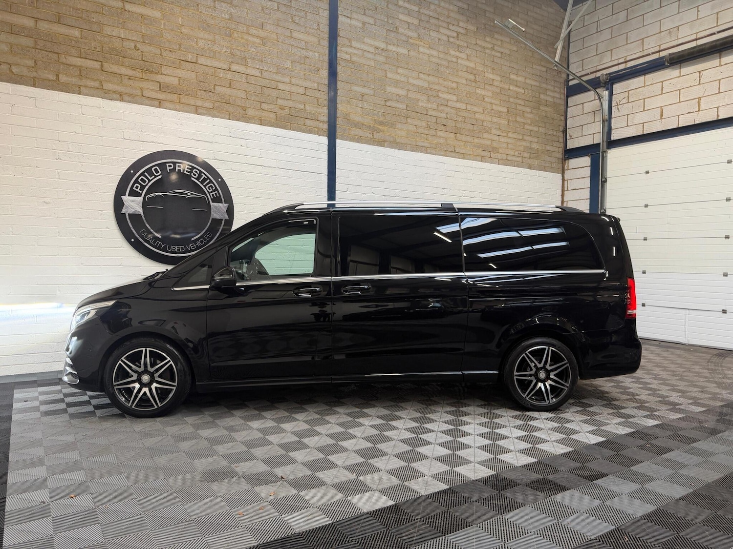 Used Mercedes-Benz V-Class 2017 for sale - 77951740: Photo 19