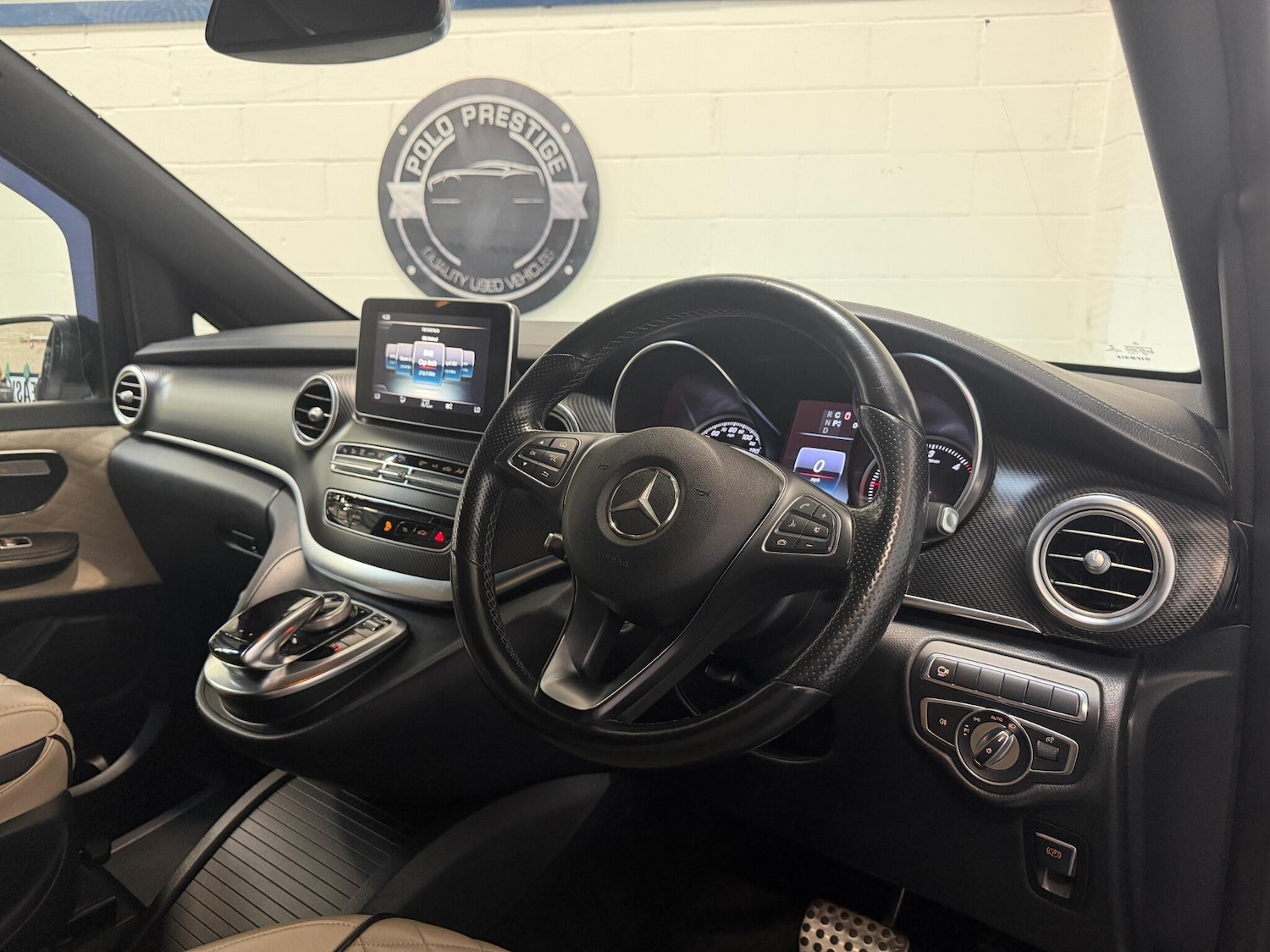 Used Mercedes-Benz V-Class 2017 for sale - 77951740: Photo 20