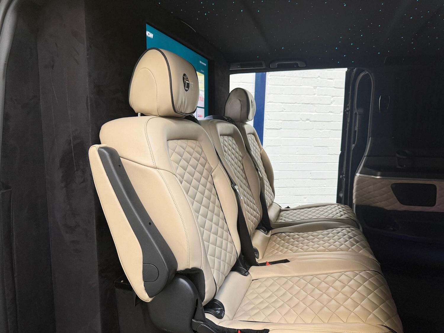 Used Mercedes-Benz V-Class 2017 for sale - 77951740: Photo 23