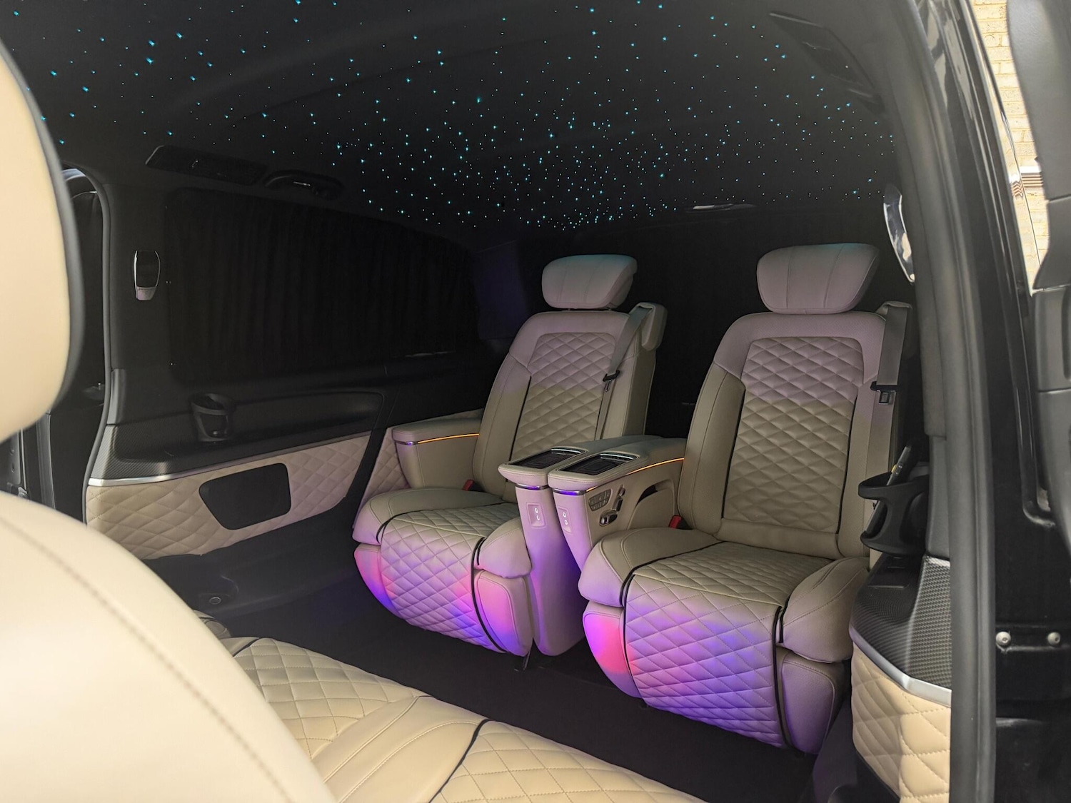 Used Mercedes-Benz V-Class 2017 for sale - 77951740: Photo 6