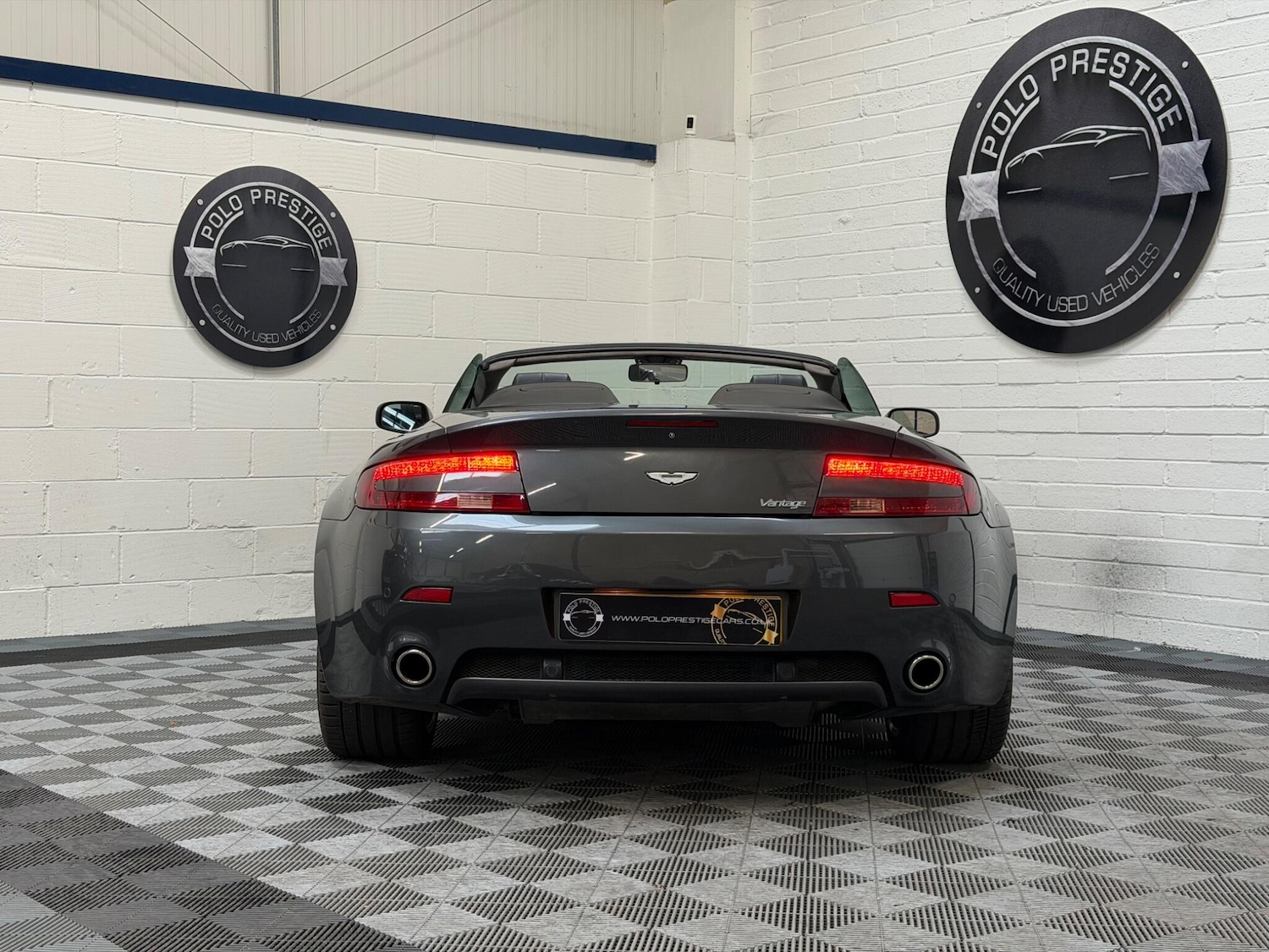 Used Aston Martin Vantage 2009 for sale - 77804975: Photo 11